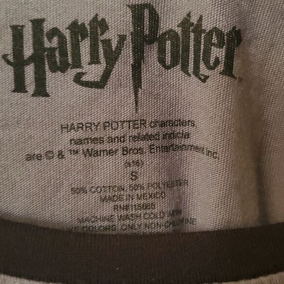 Harry Potter Shirt Womens Small Gray 3/4 Sleeve Hufflepuff Quidditch Hogwarts - Picture 2 of 5